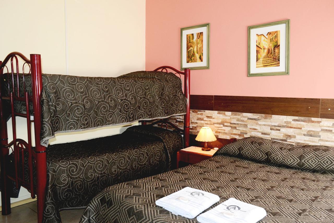Castillos Hotel A Mi Gente מראה חיצוני תמונה